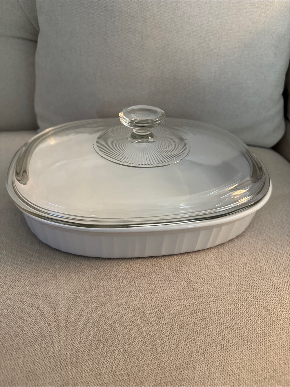 Corningware French White 1.8 Liter Casserole Dish with Lid